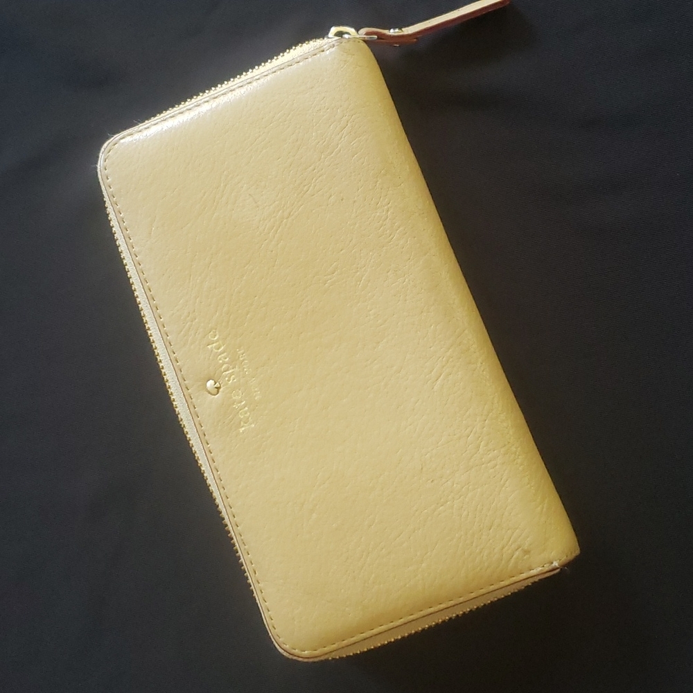 Kate Spade portfolio wallet